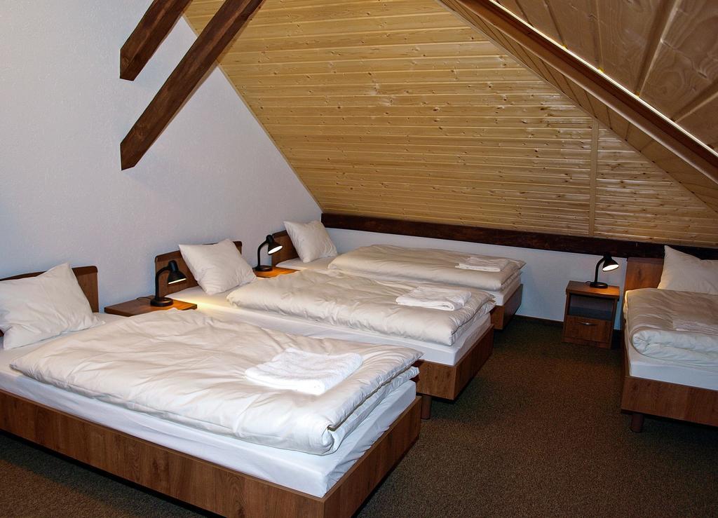 Noclegi Helvet Ustrzyki Dolne Zimmer foto