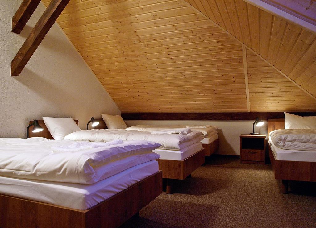 Noclegi Helvet Ustrzyki Dolne Zimmer foto