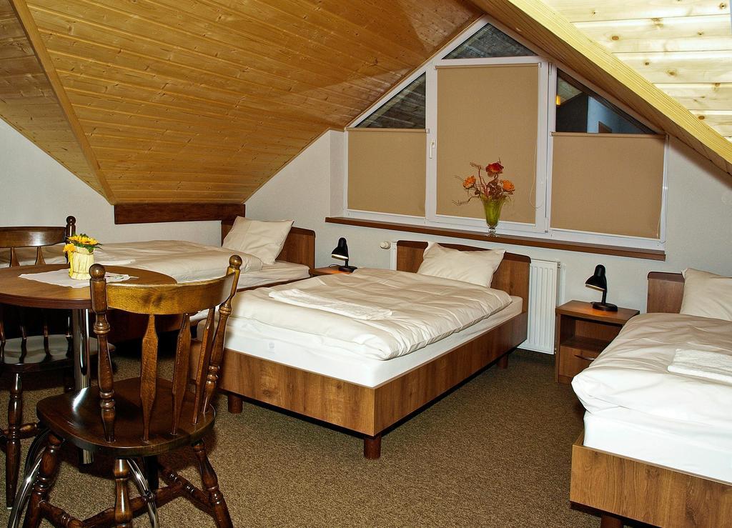 Noclegi Helvet Ustrzyki Dolne Zimmer foto